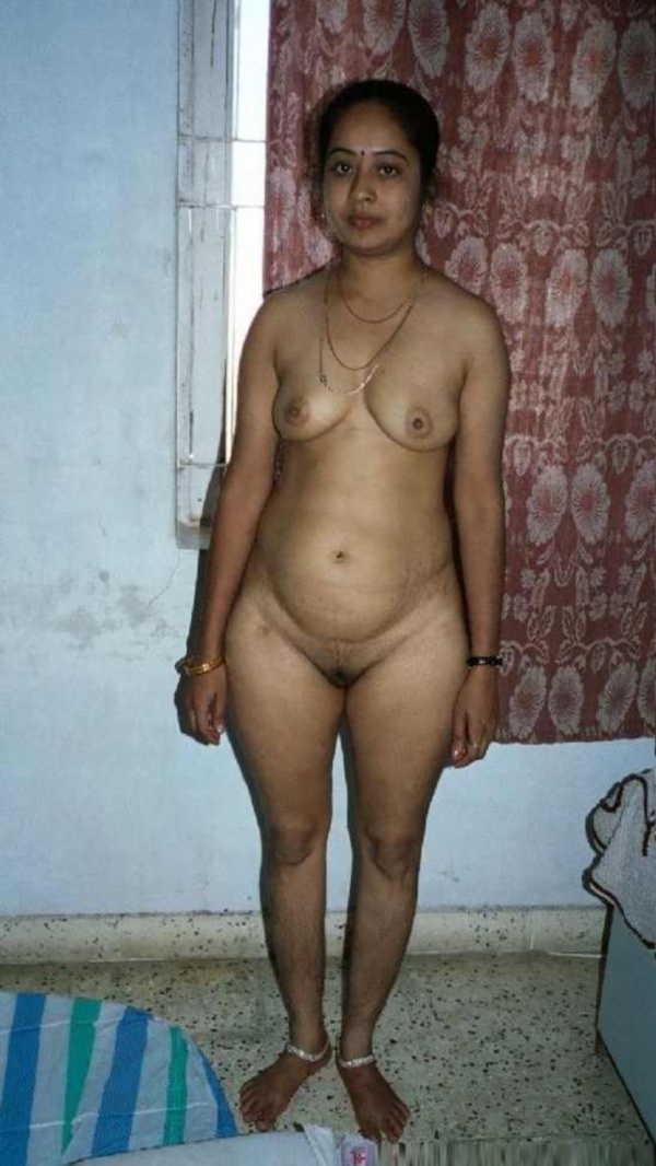 nude girls standing indian